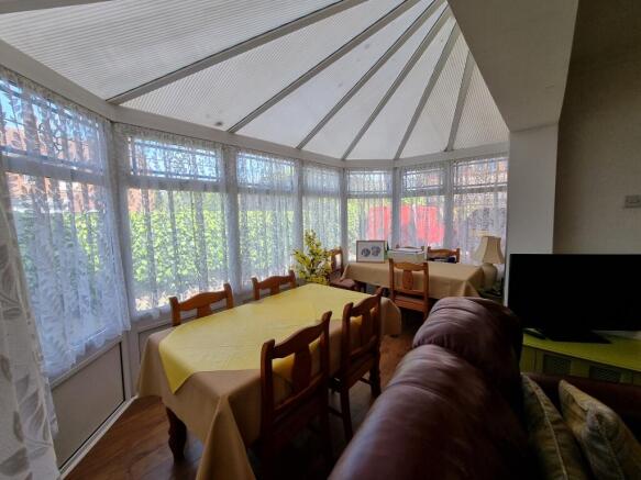5 bed Terraced for sale Image 6