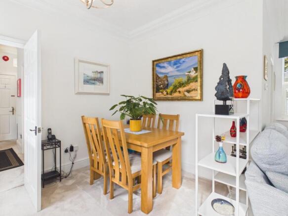 2 bed Apartment for sale Image 8