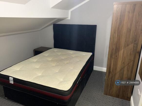 1 bed Flat to rent Image 4