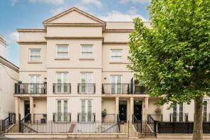 3, Entwistle Terrace, St Peter's Square, London W6 9AW