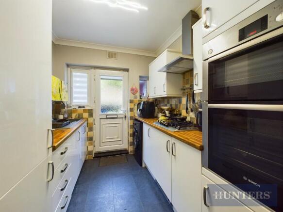 2 bed Apartment for sale Image 4