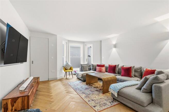 Kelmscott Road, SW11 photo 4