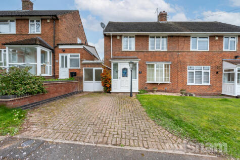 Gentian Close, Bournville Village Trust, Northfield, B31