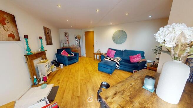 2 bed Apartment for sale Image 5