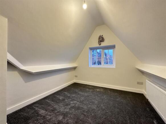 5 bed Apartment for sale Image 6