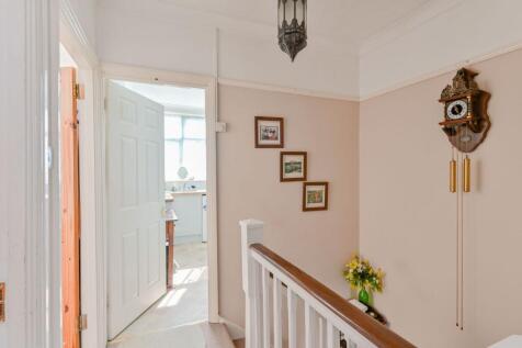 Streatham Road, Mitcham, CR4