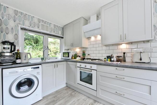 1 bed Detached for sale Image 11