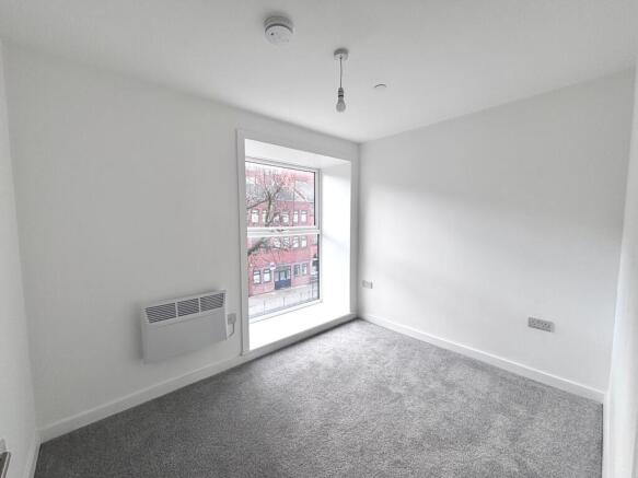 2 bed Flat to rent Image 4