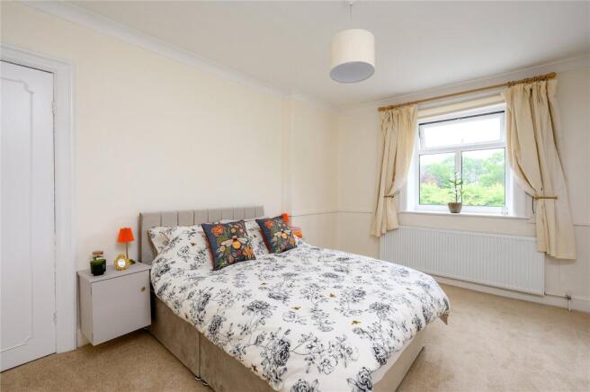 3 bed Semi-Detached for sale Image 12