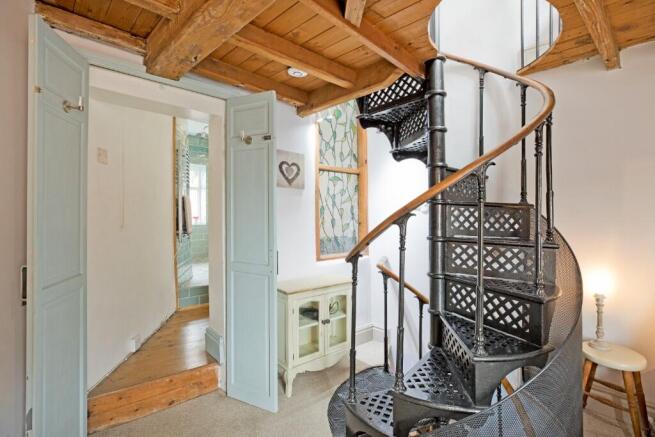 2 bed Terraced for sale Image 11