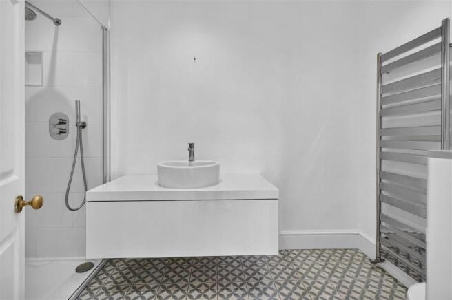 2 bed Apartment for sale Image 10