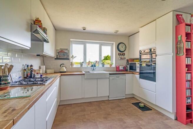 Kitchen/breakfast rm