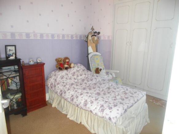 BEDROOM 2