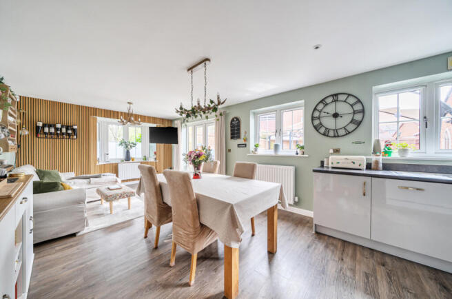 1432153-11-69c17f...