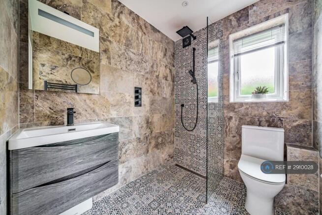 Main Bedroom Ensuite