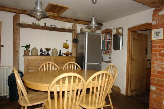 Kitchen/Din Room