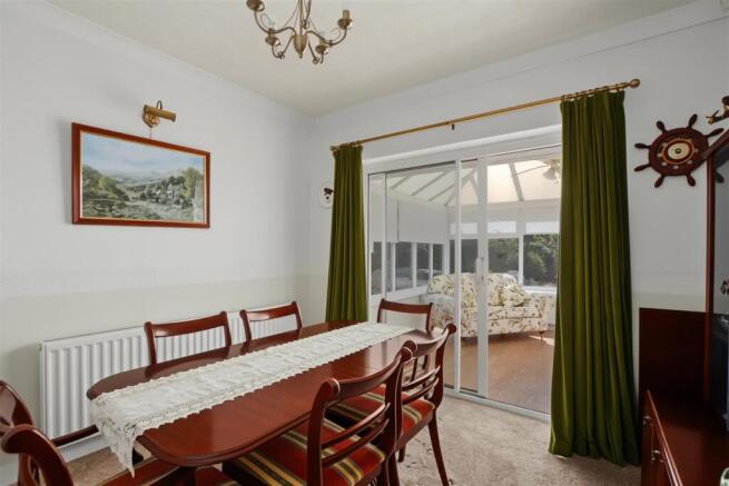 Dining Room_1.jpeg