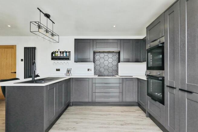 3 bed Detached Bungalow for sale Image 7