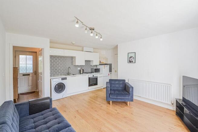 Lounge / Dining Kitchen