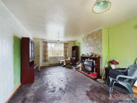 CAM01943G0-PR0296-STILL010.jpg