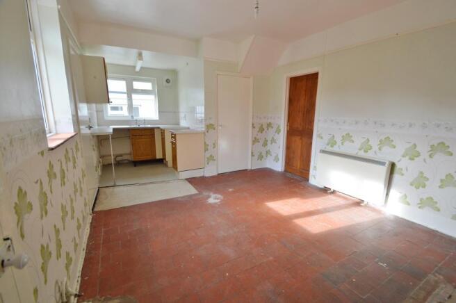 KITCHEN  /  DINING ROOM