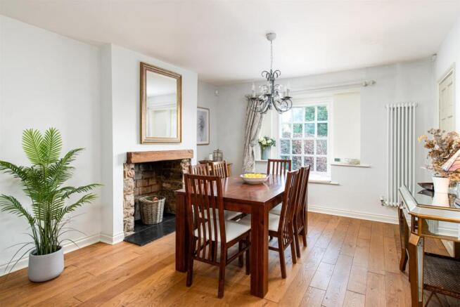 Dining_Room_1.jpg