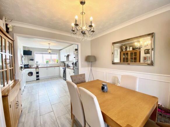 Dining Thru To Kitchen