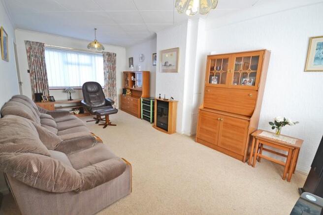 Livingroom (2nd view)