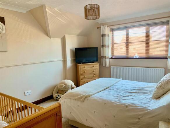 bedroom 3.jpg