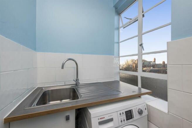 kitchen2.JPG