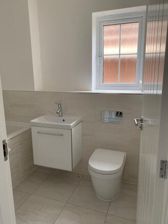 3 bed Semi-Detached to rent Image 11