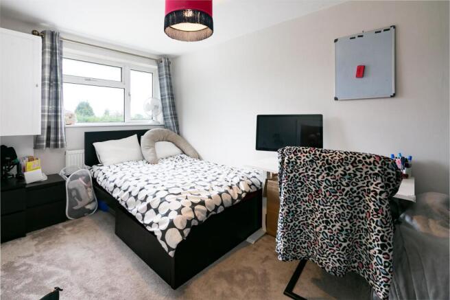 3 bed Semi-Detached for sale Image 9