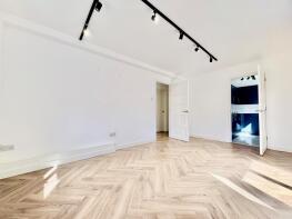 19, Temple Court, Hertford SG14 3LY
