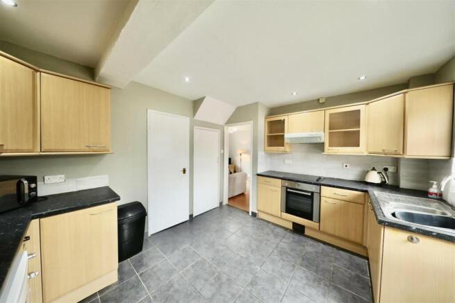 3 bed Semi-Detached for sale Image 7