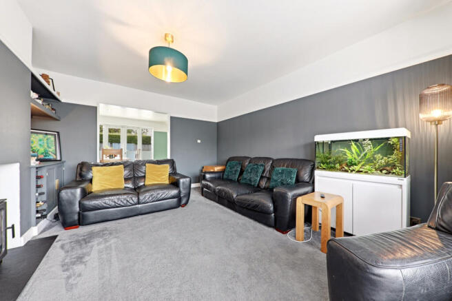 4 bed Semi-Detached for sale Image 9