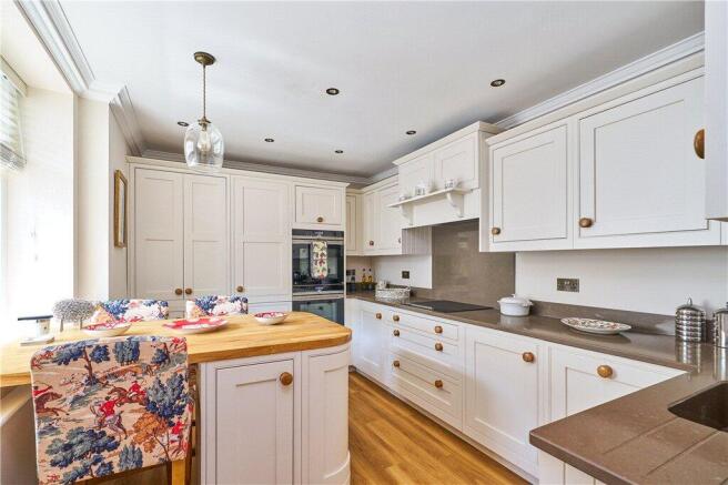 2 bed Apartment for sale Image 4