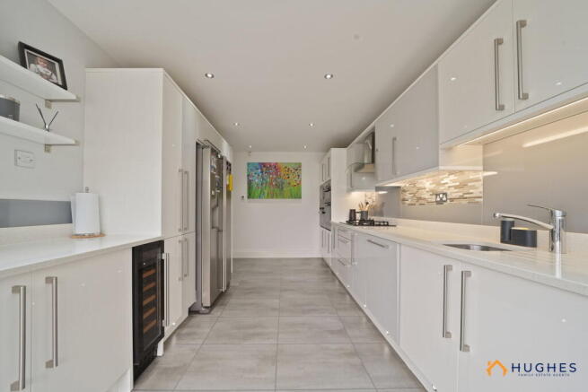 3 bed Detached for sale Image 10