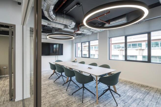6th Floor Fitted