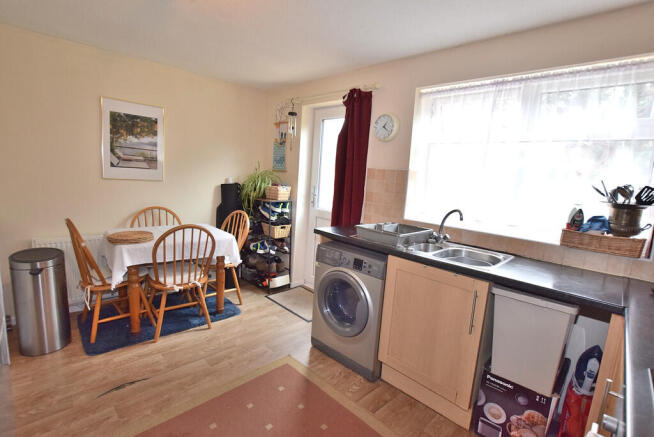 3 bed Semi-Detached for sale Image 7