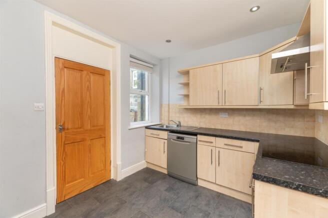 2 bed Terraced for sale Image 10