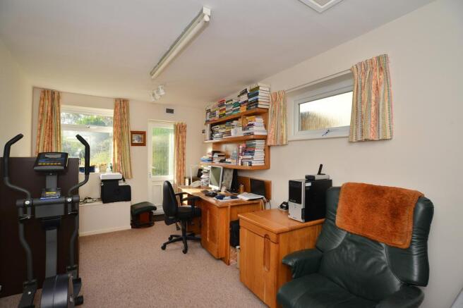 Bedroom 3 (Double)