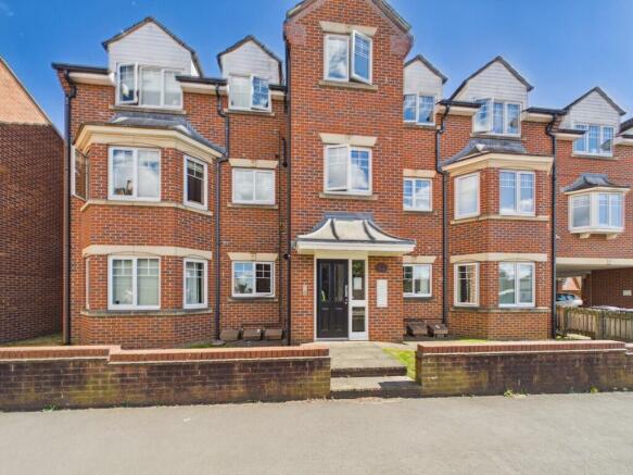 2 bed Apartment for sale Image 10