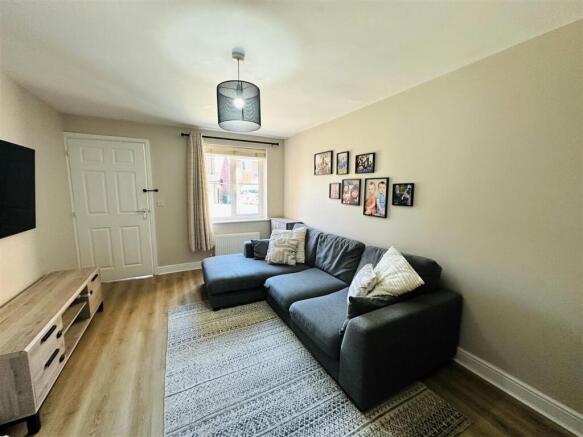 3 bed Semi-Detached for sale Image 9