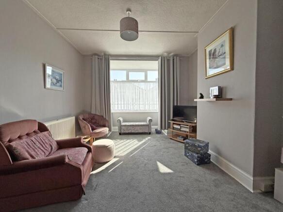 Coleridge Avenue 3 - Lounge Front.jpg