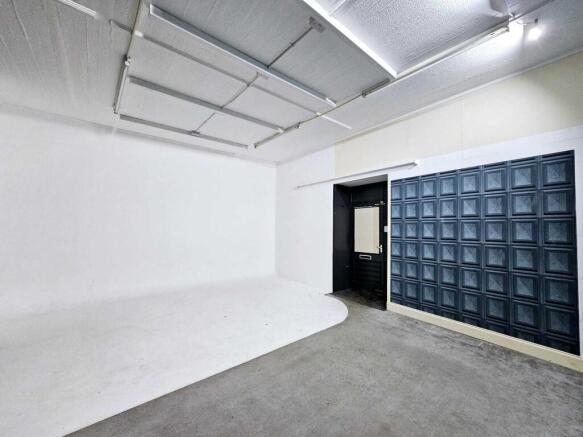 4 bed Block of Apartments for sale Image 4