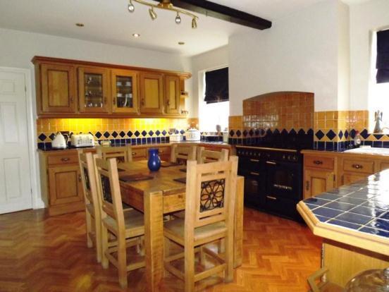 Kitchen/Breakfast Rm