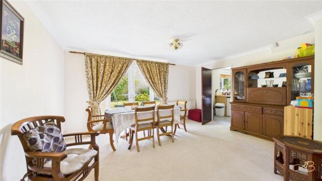 4 bed Detached for sale Image 6