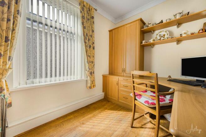 Study/Bedroom 6