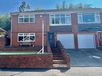 Cliff Hill Road, Shaw