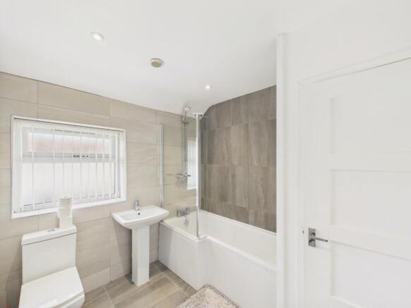 3 bed Terraced for sale Image 7